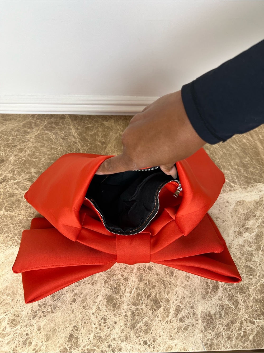 Red Bow-Accent Women's Clutch - Picture 3 of 3